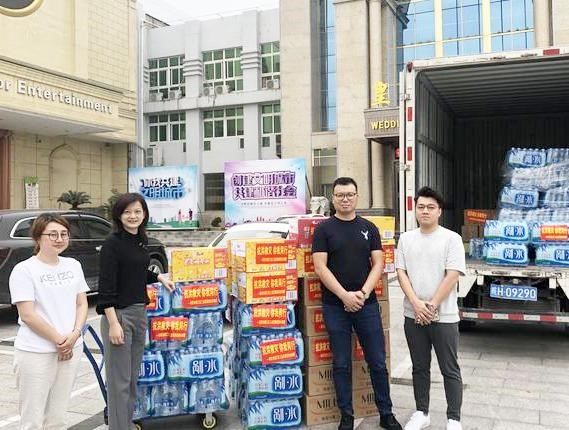 参加抗洪防汛